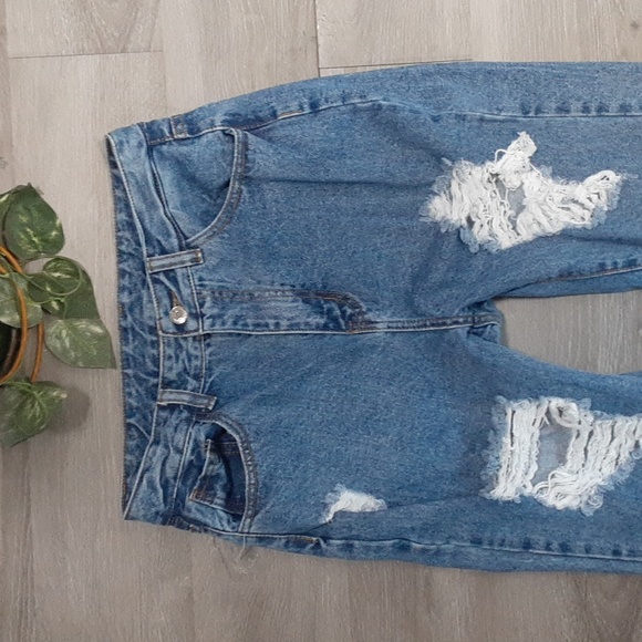 Shein Distressed High Rise Jeans - Picture 14 of 14